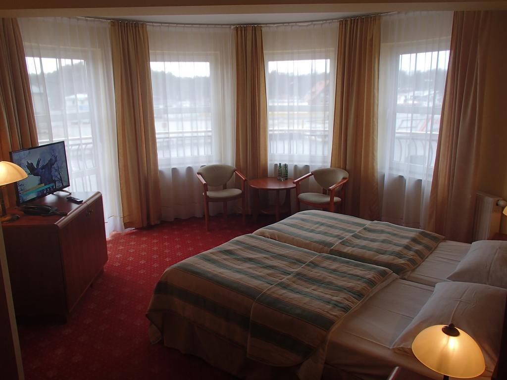 Hotel Morze Ustka Exterior photo